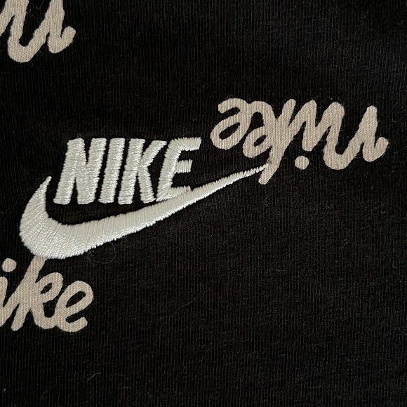 Nike Boy’s Black Graphic T-Shirt - Picture 4 of 4